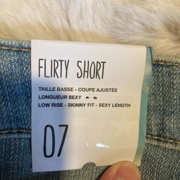 Garage Flirty Short  NWT - Picture 3 of 4